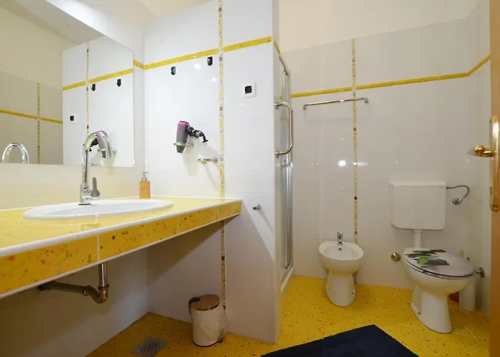 Cocaletto A&b * 로비니